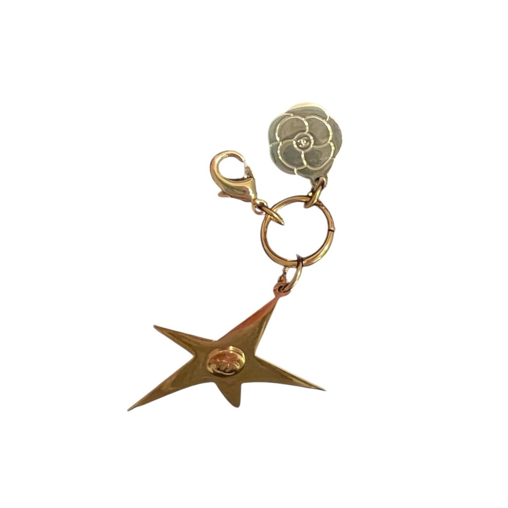 CHANEL Gold Star & small Camellia key Charm with black drawstring pouch. - Picture 5 of 9